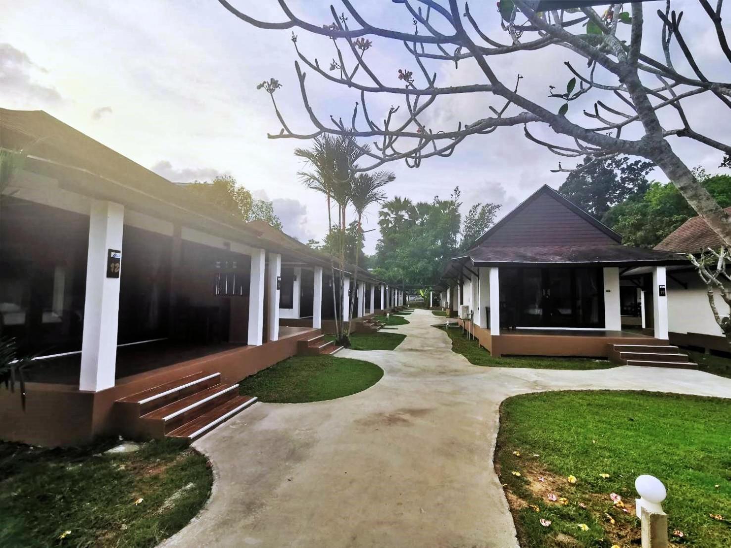 Nana Beach Hotel & Resort Pathiu Luaran gambar