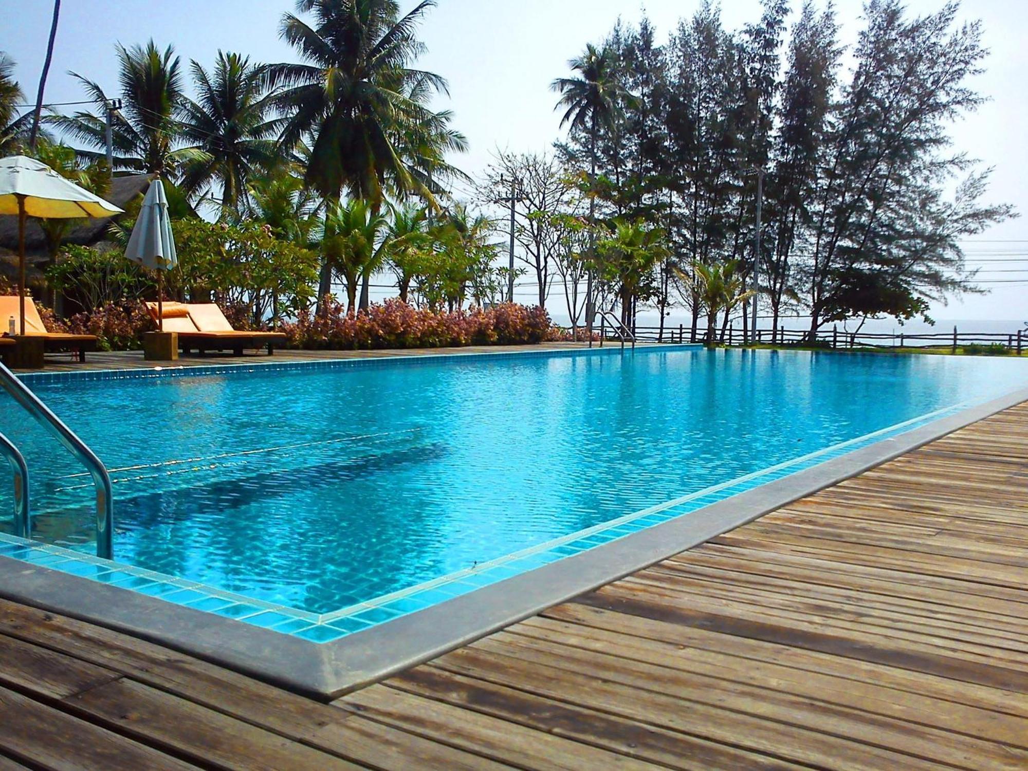 Nana Beach Hotel & Resort Pathiu Luaran gambar