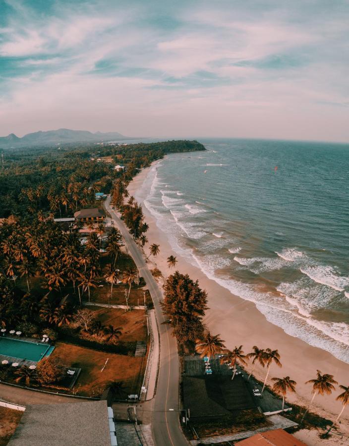 Nana Beach Hotel & Resort Pathiu Luaran gambar